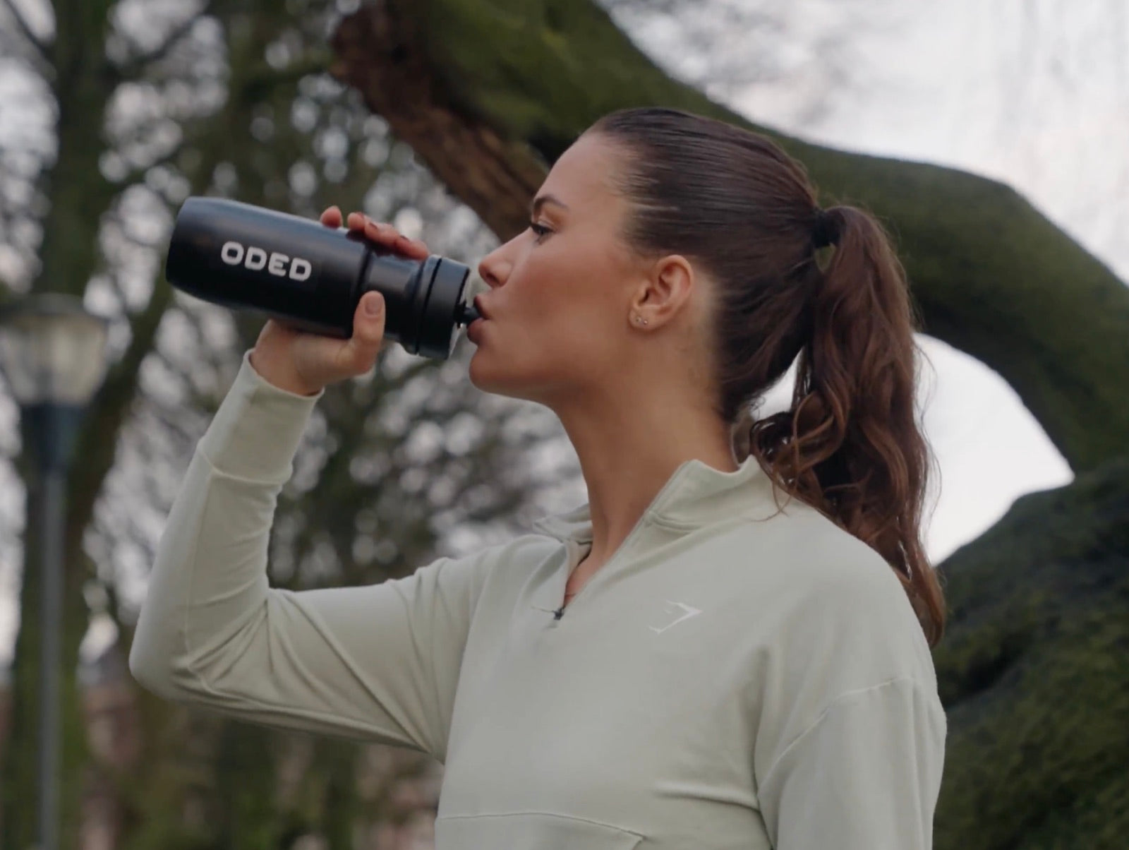 Sporter drinkt NDEAVOUR
